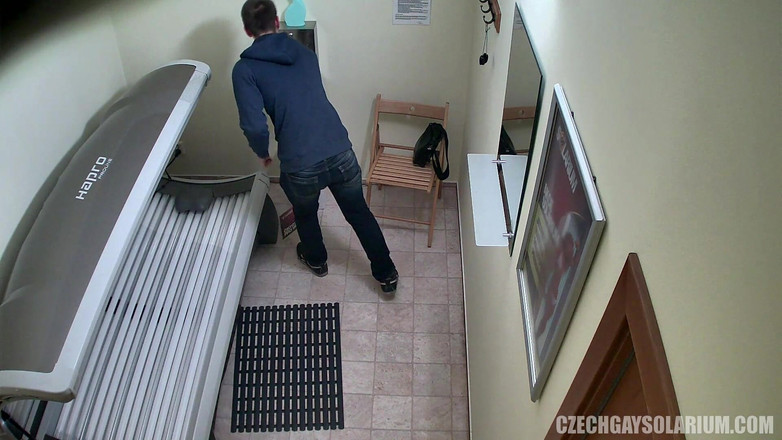 Czech Gay Solarium: Çek gay solarium 26 utangaç twink'in kirli sırrı