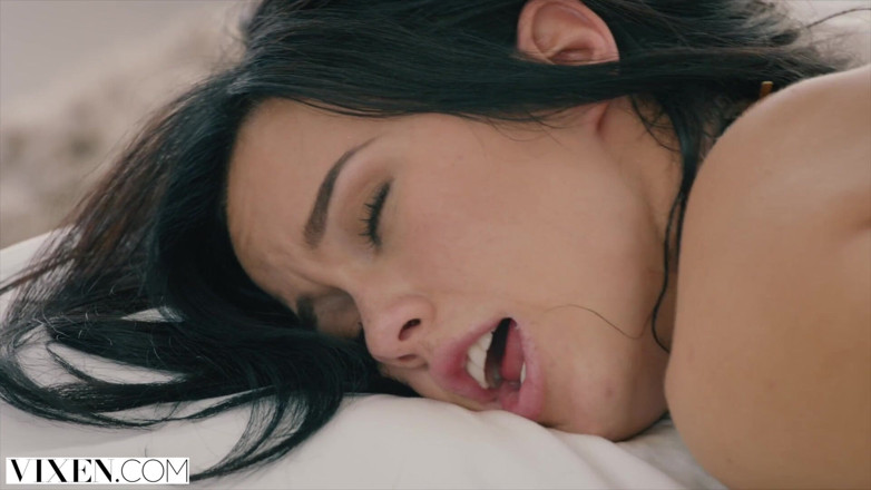 Vixen: Vixen - megan rain lagi asik seks anal