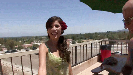 Monster Cocks: Süße, unwiderstehliche und exotische brünette genießt einen harten schwanz