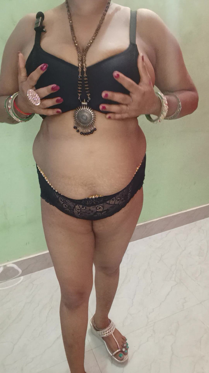 Kavita suman: Indická bbw bhabhi tanec a sex saree halenka Čistý hindský hlas