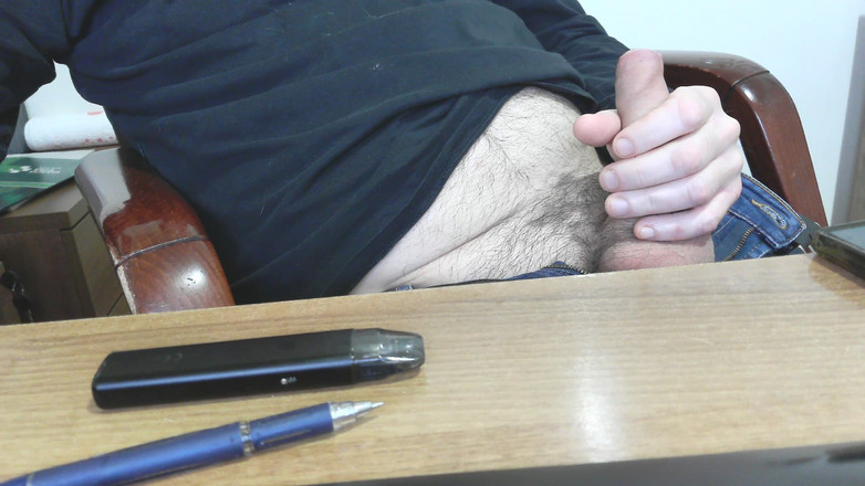 Jordance: いいローマのチンコで、オフィスでオナニーしてたくさんイく