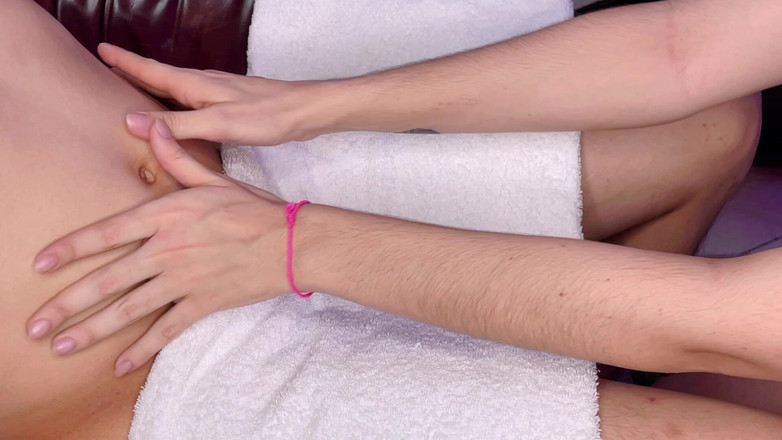 CoralTrip: Bg - masérka s chlupatými pažemi