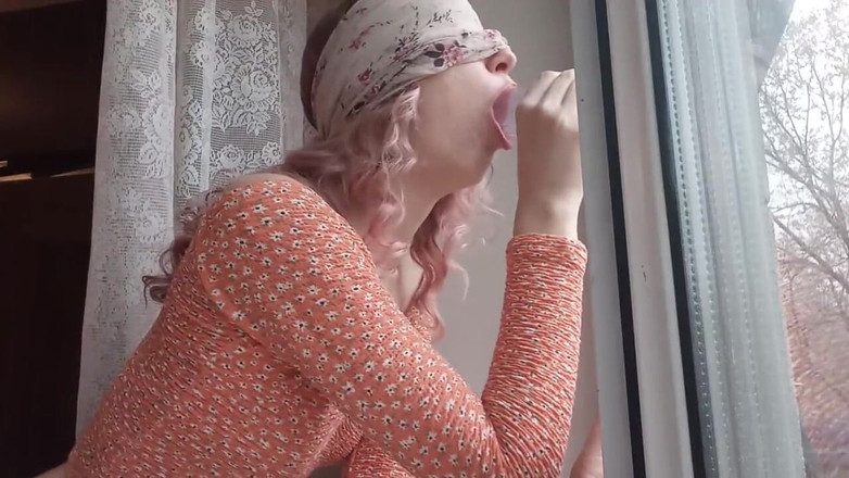 Lina Moore: Deepthroating zakar besar saya yang gemuk