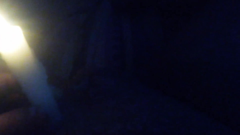 kinkylittledickie: 滴蜡在我超级淫荡的小鸡巴上，我现在太饥渴了