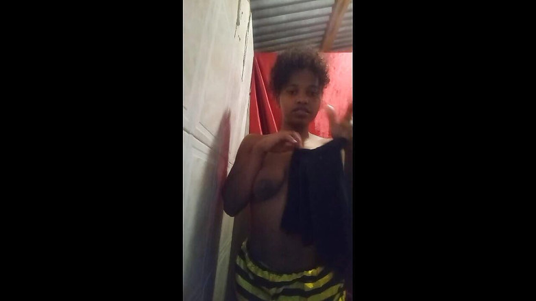 Delicious open butt: Danza sexy giocando con il mio dildo