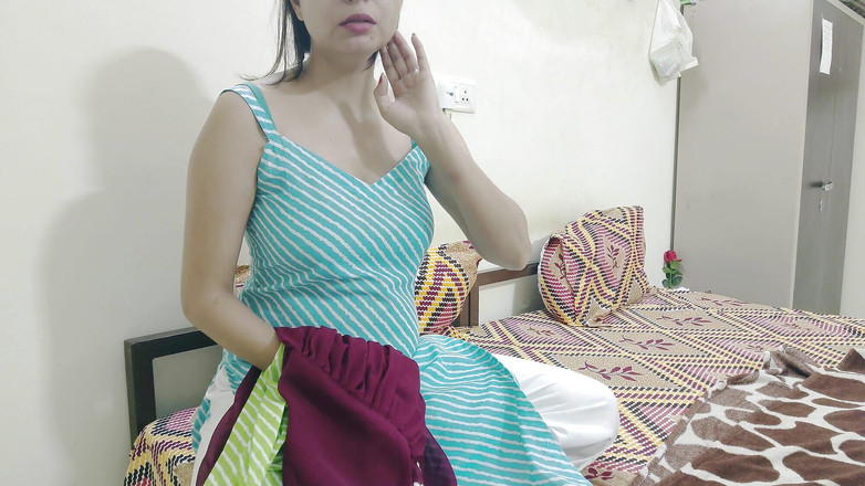 Saarabhabhi6: Первый раз дези трахает задницу и киску Sara 1