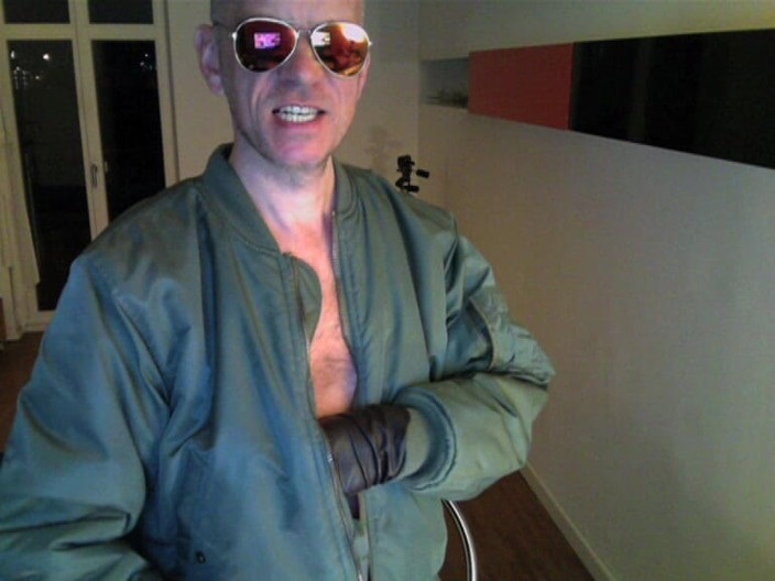 GERMANE_XL: Atleta Vermelho Pele de Bota 6