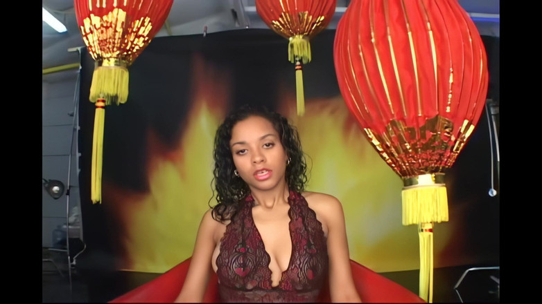 Lexinghton - Full HD: Maya и ее свинья с языком