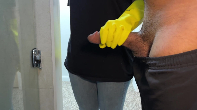 Levi Solen: Hotel Maid Caught Me Masturbating and Decided to Help Me