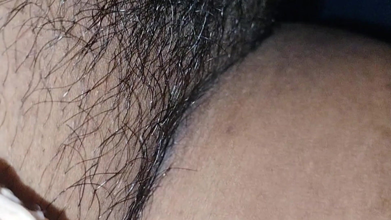 Nirman: Acqua rimossa dal tetto dell'amica della sorellastra