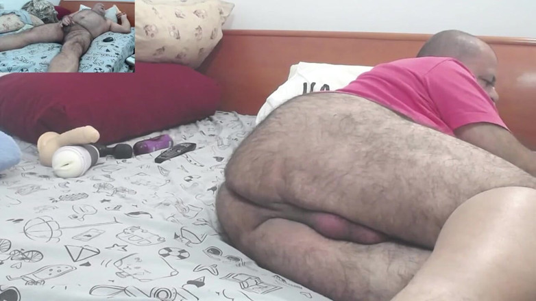 Ilovetobenaked: Having Fun on Cam