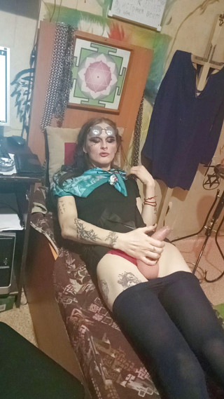 Rainbowdracat: Sweet shemale jerking