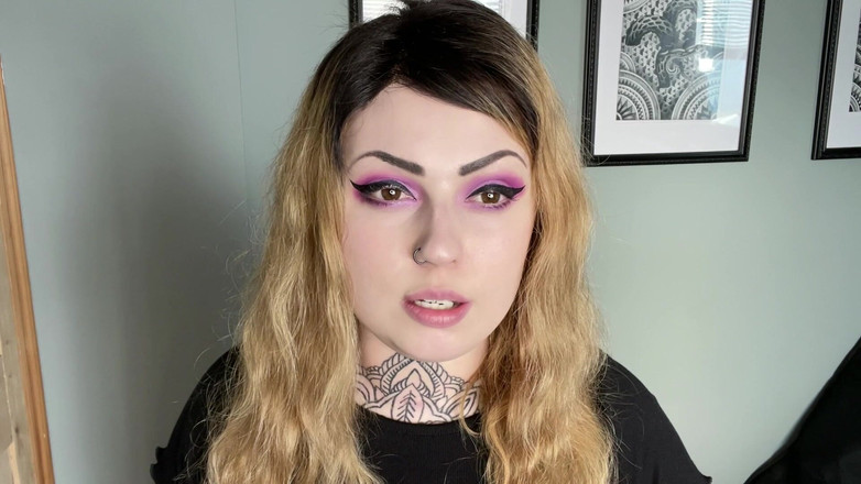 Miss Valentina: Wedgies tě udělá tvrdým