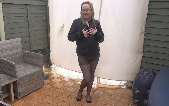 Horny vixen: Black Pantyhose and Leather Coat Flashing in the Yard