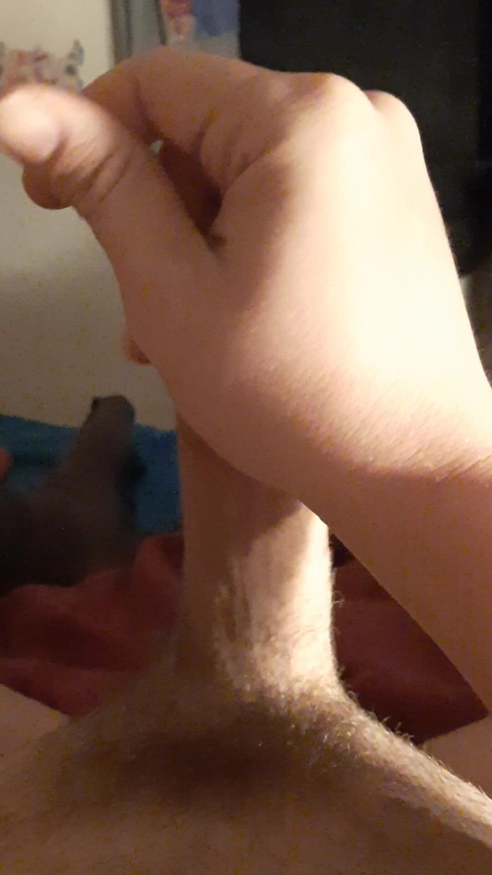 Danielle Tart studio WIP: 내 자신을 만지다