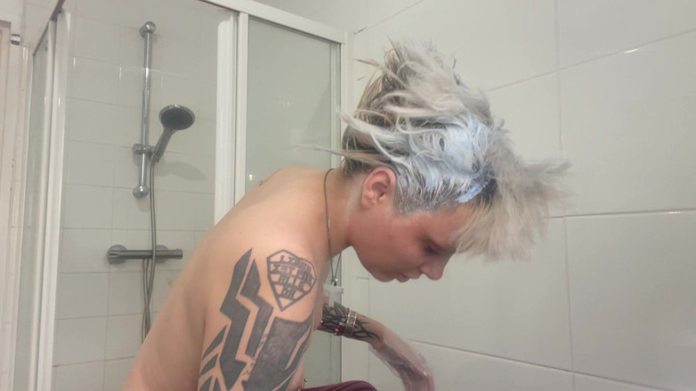Glitterqueen1999: Sbiancamento le mie radici e le mie sopracciglia