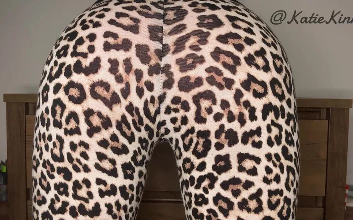 GassyKat: Leggings Fart Stinky Bombs