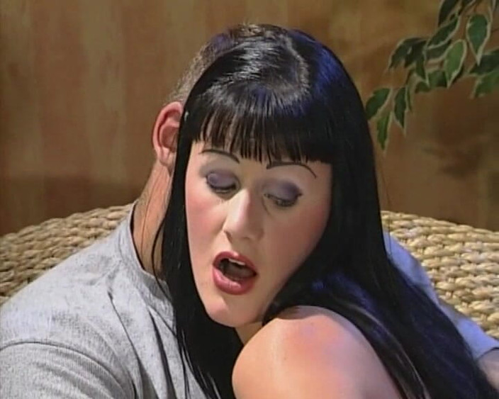 Purzel: मेरी प्रेमिका आखिरकार पहली बार चुदाई चाहती है। मैं बहुत कामुक हो जाता हूं और जानवर की तरह चोदता हूं