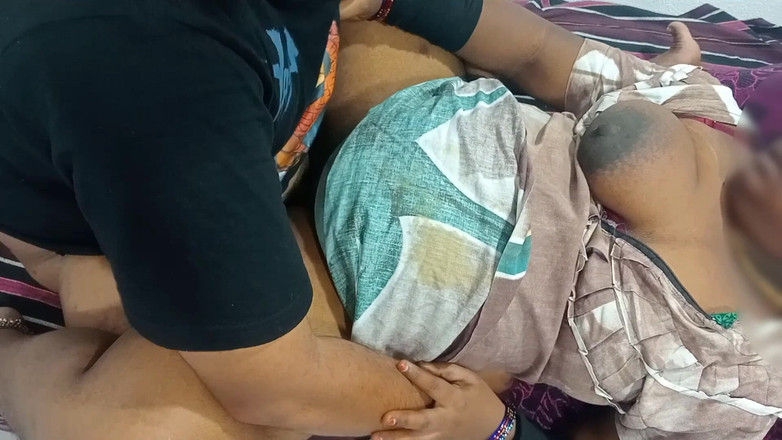 Veni: Cette femme veut se faire lécher la chatte et baiser...