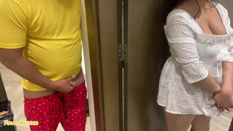 Your Alisha: Kakak ipar india kepergok masturbasi di kamar mandi