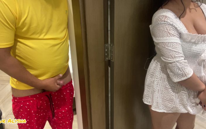 Your Alisha: Une bhabhi se fait surprendre par son mari en train...
