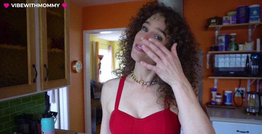 VibeWithMommy: Żydowska milf zostaje wyhodowana przez mojego chłopca z Wielkiej Brytanii...