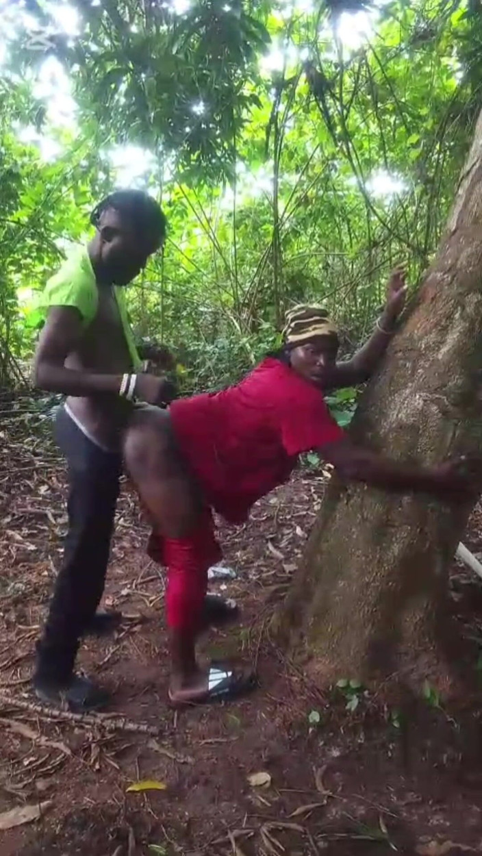 BLACKSHOOTERR: Inside Bush Fucking After Smoking...