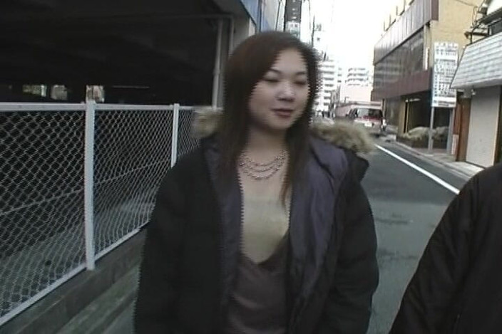 Tokyo Thrills: Mature Japanese Cougar Yagaide Shares Secret Outdoor Moments