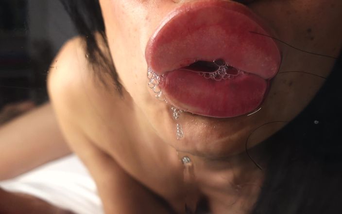 Asmr_mouth: Thủy tinh khỏa thân