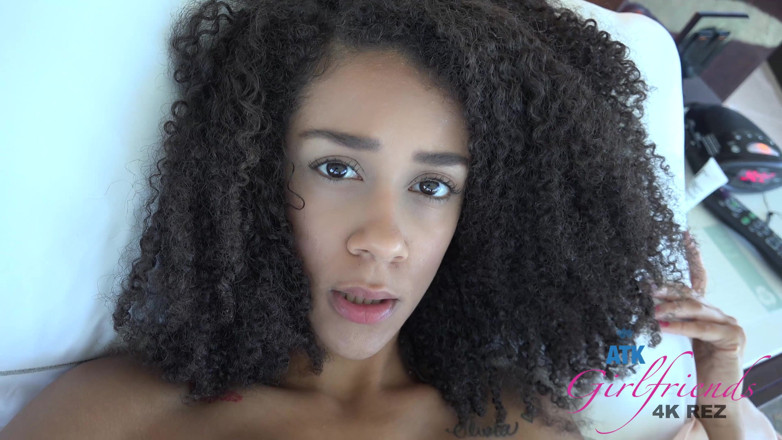 ATK Fans (Girlfriends): Ariana zuigt graag 's ochtends op je pik