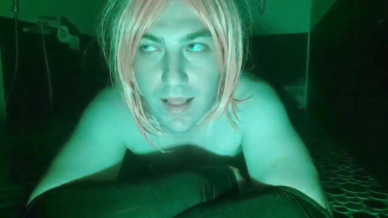 Kitty_Cross: Medias de red y ojos coquetas