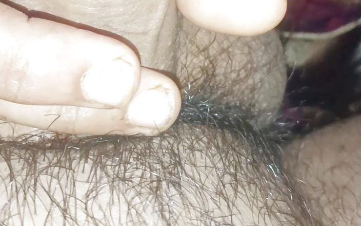 Yadav: Sexy stiefschwester lutscht meinen großen schwanz