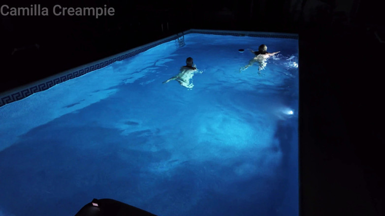 Camilla Creampie: Nachtficken und creampie im pool