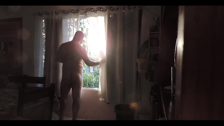 Breno Garcia: Khỏa thân tại nhà