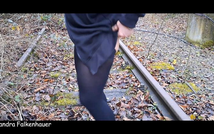 Sandra Falkenhauer: Compilație cu pișat 2024