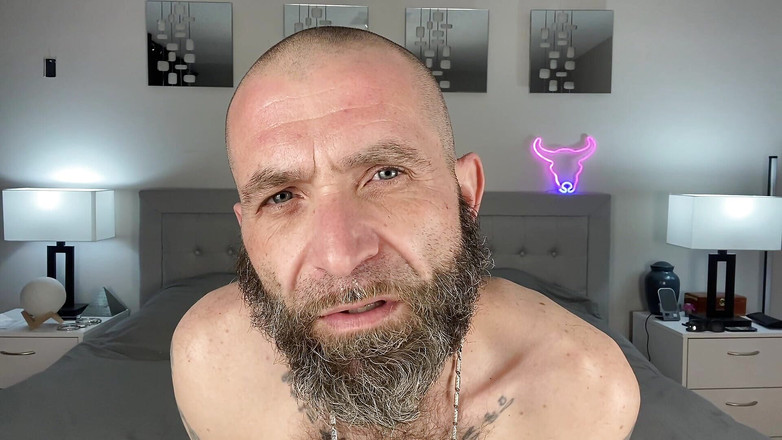 Bradley K Savage: Coaching masturbatoire : ce papa verbal veut que tu éjacules pour lui