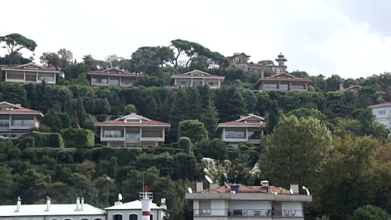 SinWorld - Just the best in porn: Verfickte Hausfrauen. Šukání manželek v domácnosti