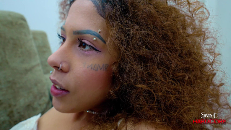 Sweet Hardcore: Divertirsi e leccare i piedi della mia amica tatuata