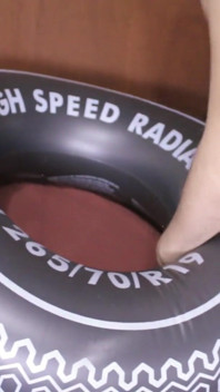 Inflatable radial tyre