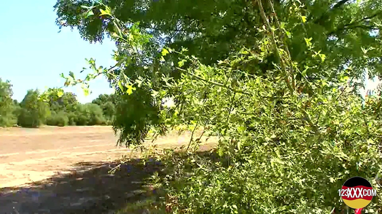 123XXX - Fucked Amateurs in Germany!: Curvy Slut Ashley Dark Fucking on the Side of the...