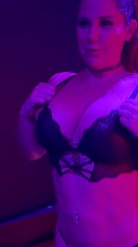 Ava Queen Swinger Night