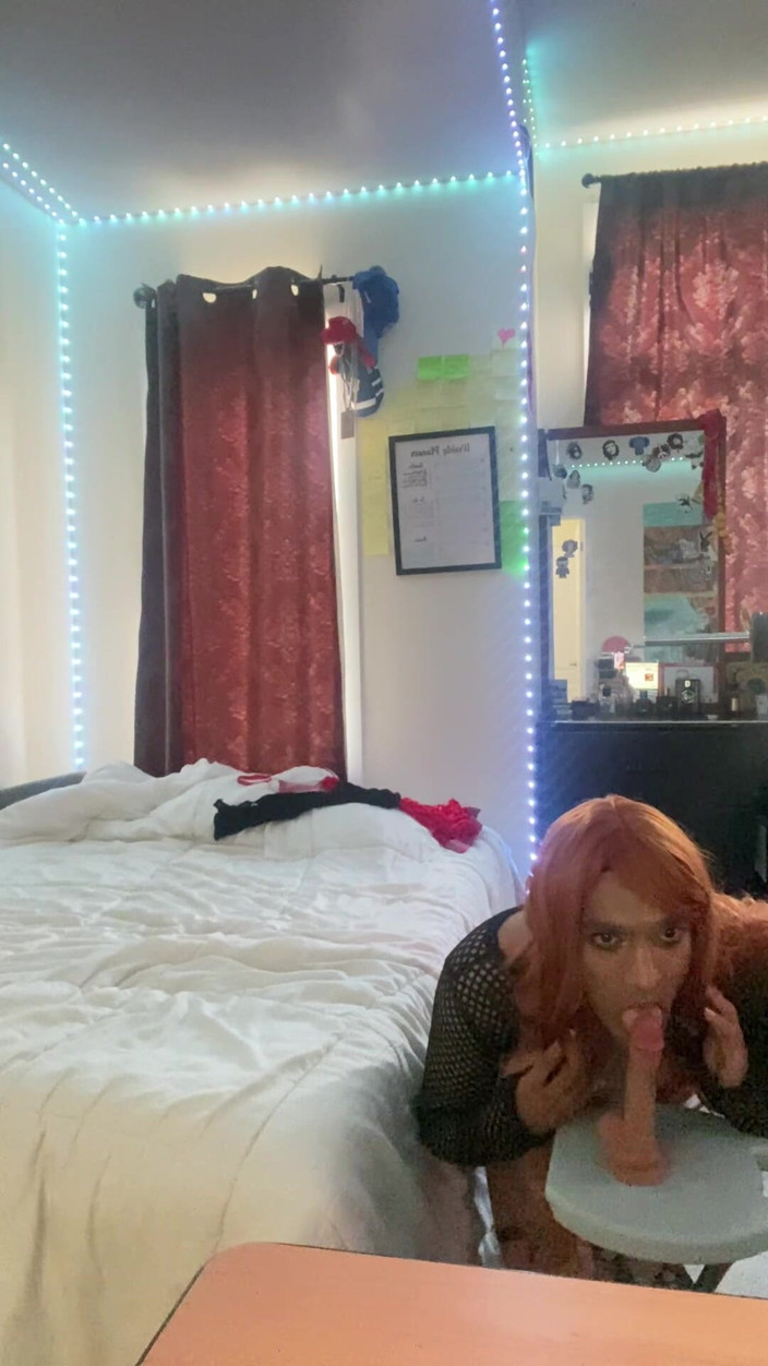 FemBoyAmi: Fată indiancă sexy
