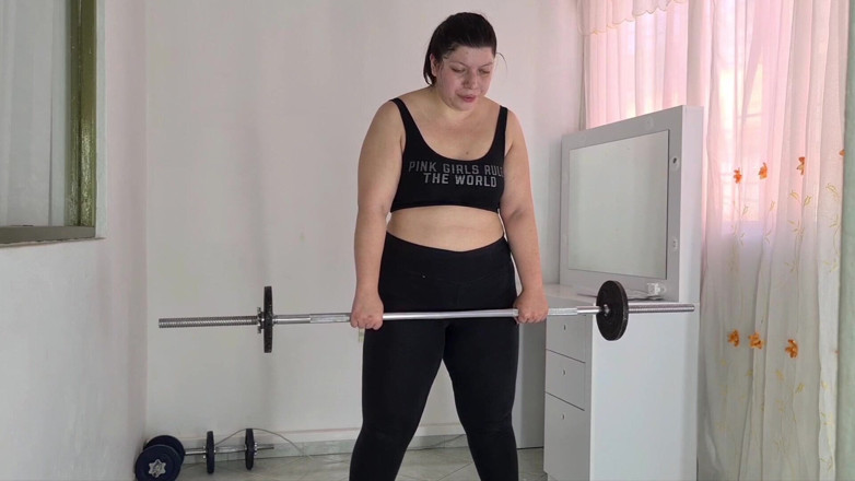 Alice H: 땀을 많이 흘리다