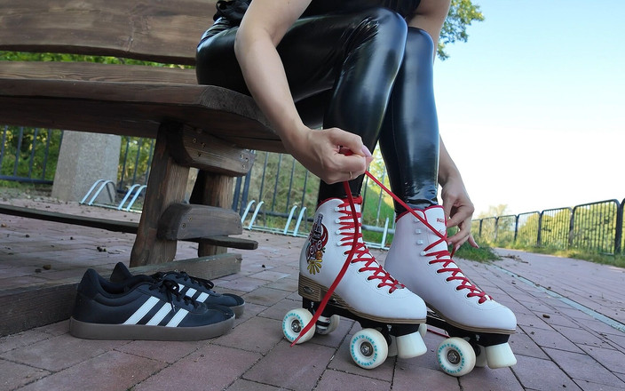 Patrycia_69: Latex-rollschuhlaufen-modell von einem zufälligen fremden gefickt