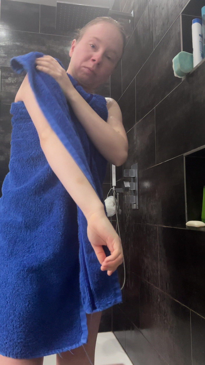SweetLucy96: Benimle duş al