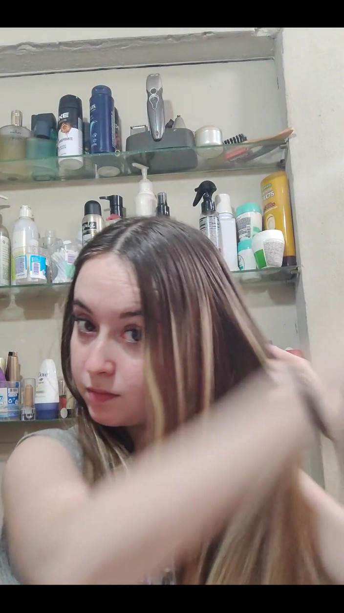 RavenHearth666VIP: Apoi îmi dezleg părul