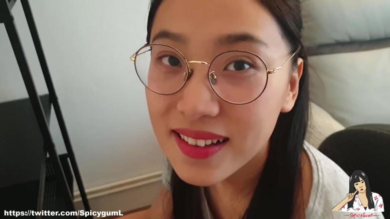 SpicyGum: June Liu - Sinh viên Trung Quốc tóc đuôi ngựa đôi nghịch ngợm...