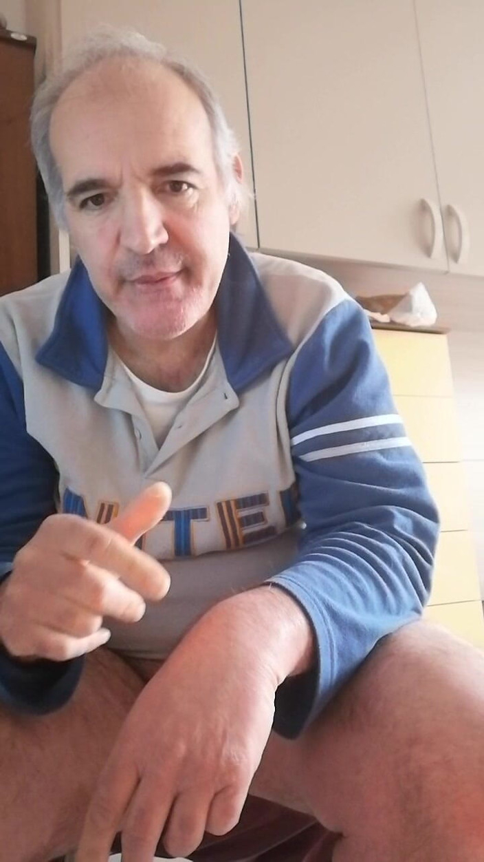 Setesesso7: Saya pancut dan makan sperma saya dari Cup Kaca yang...