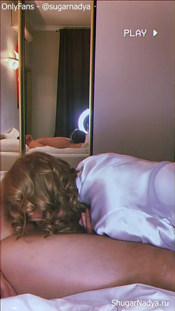SugarNadya: Very gentle blow job in a cozy environment