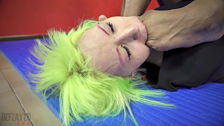 Defeated.xxx: Foots Stepmother Fight - Your Long Tongue on My Heels